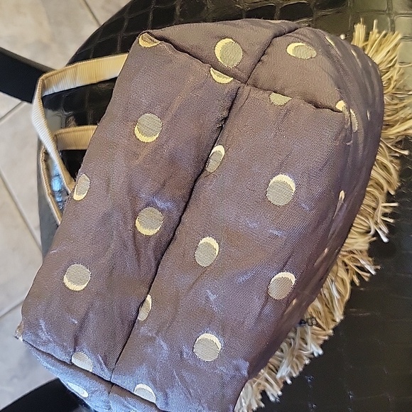 Cute bucket bag in periwinkle & beige. Edged in 2" fringe - Picture 6 of 7